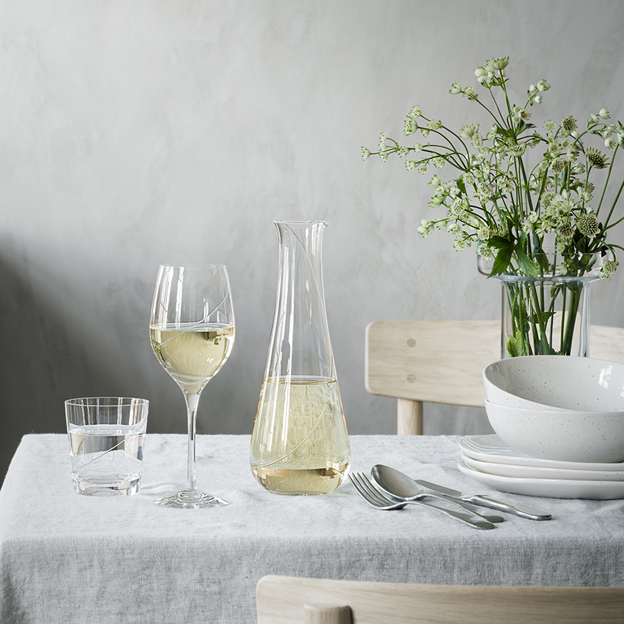 Line Carafe