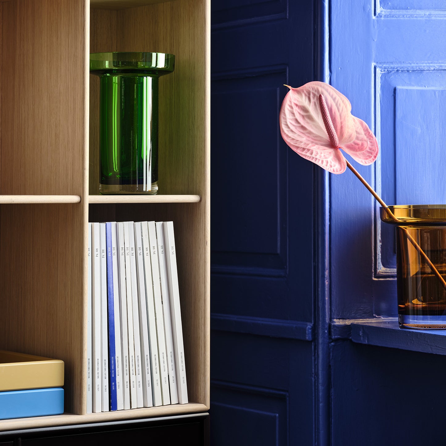 Limelight Vase Amber Low