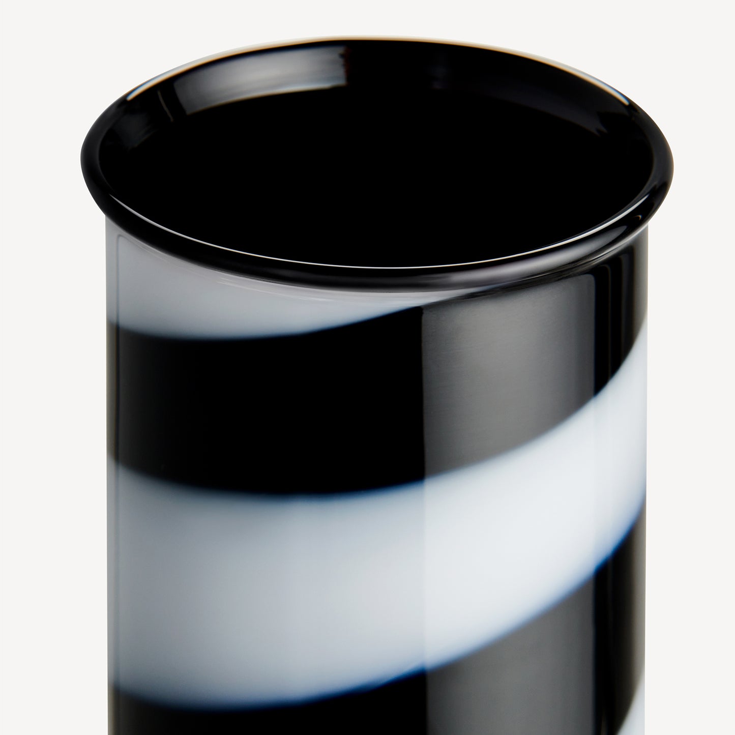 Lab Cylinder Vase Black/White