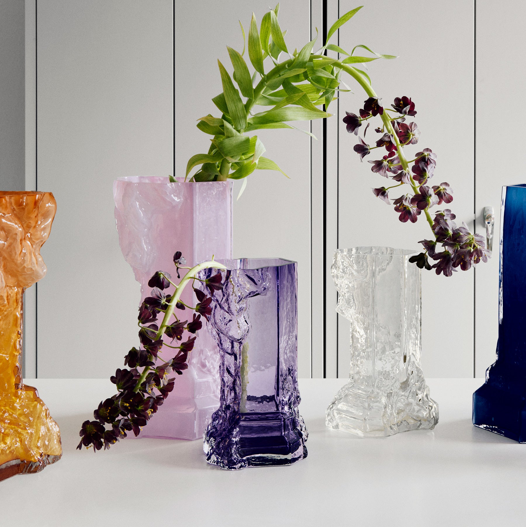 KOSTA BODA コスタボダ ハンドメイド パープル リブ フラワーベース Rocky Baroque Vase Violet Small – Kosta Boda