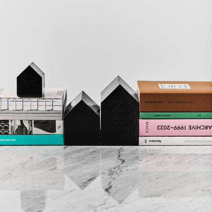 Kosta House Black Small