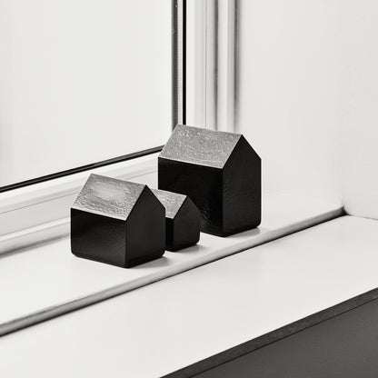 Kosta House Black Small