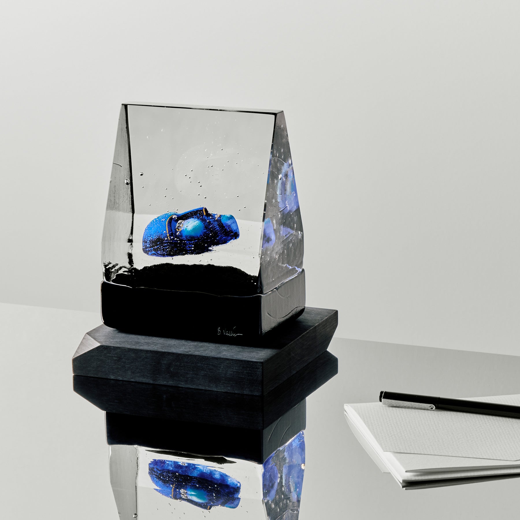 Kosta Boda Black Element House Of Mystery Blue Crystal Glass Art