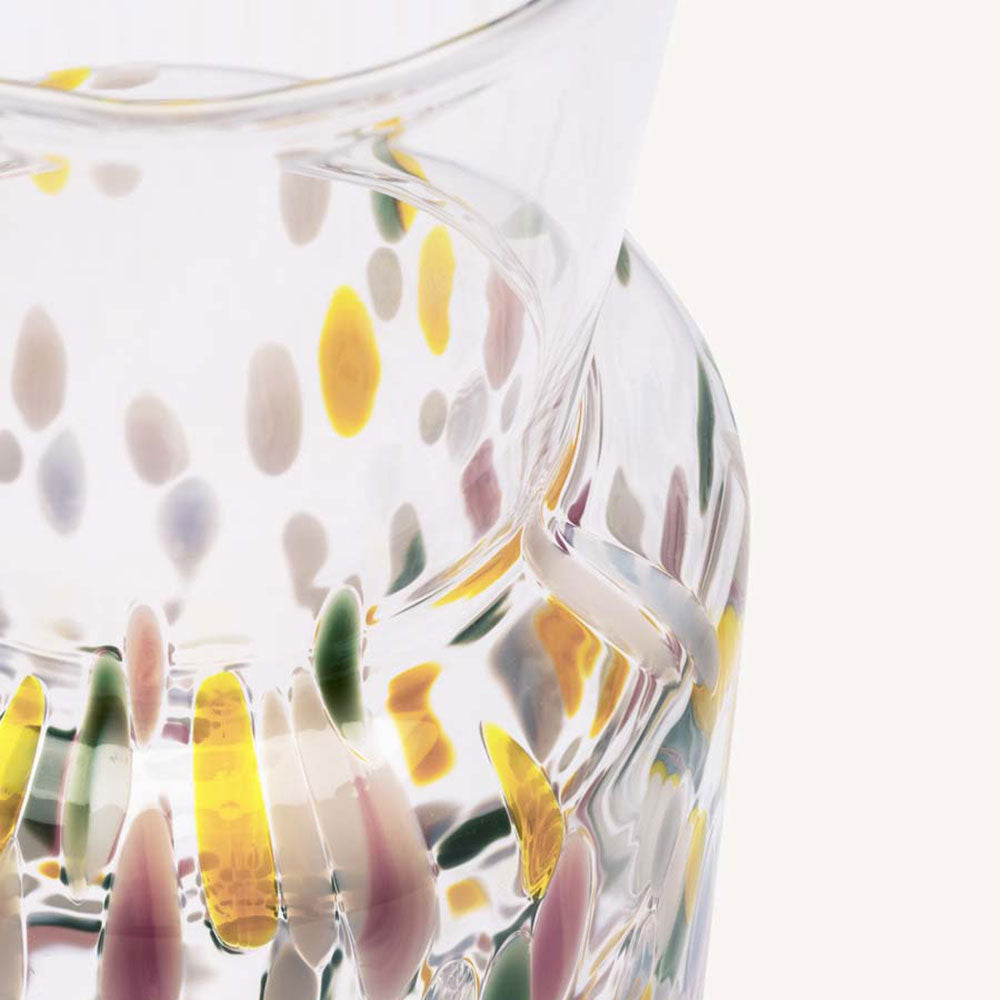 A vase in two colorways
